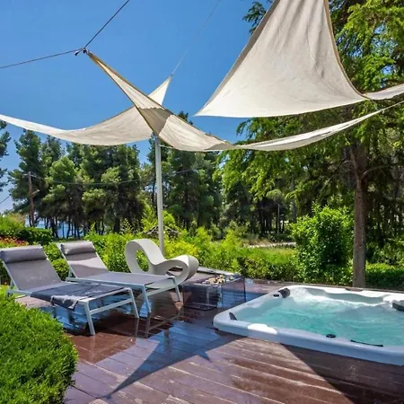 Vilă Palms Jacuzzi And Pool